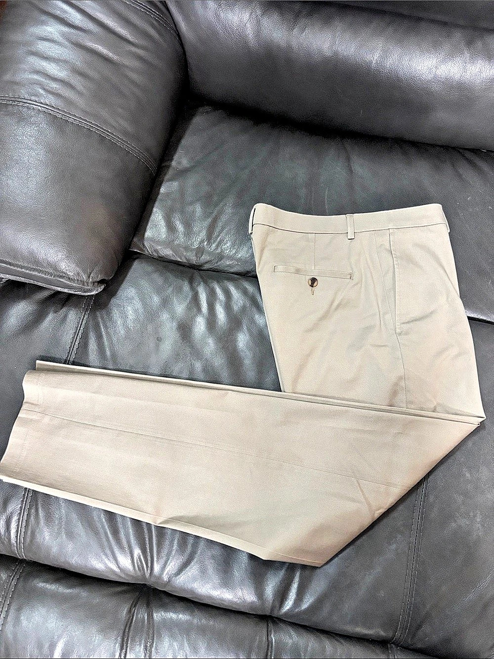 Haggar Straight Fit Men's Chinos Beige Waist 32 x 32